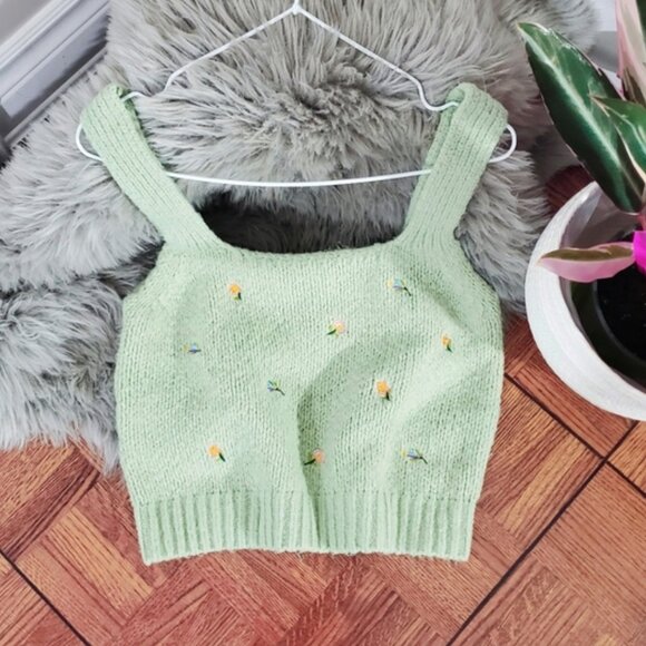 ENGLISH FACTORY Soft Green Knit Tank with Embroidered Floral Detail- Size L - Picture 1 of 15